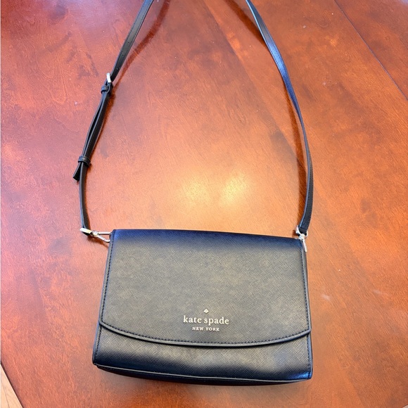 kate spade Handbags - Kate Spade Navy Crossbody Bag